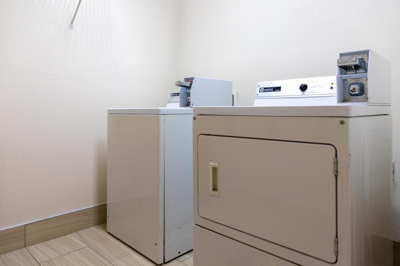 Red Roof Inn Plus+ & Suites Savannah - I-95 Georgetown Eksteriør bilde
