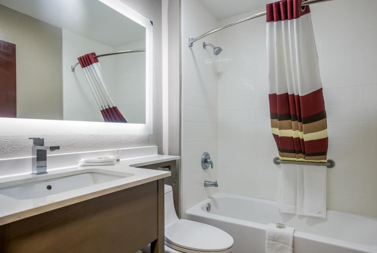 Red Roof Inn Plus+ & Suites Savannah - I-95 Georgetown Eksteriør bilde