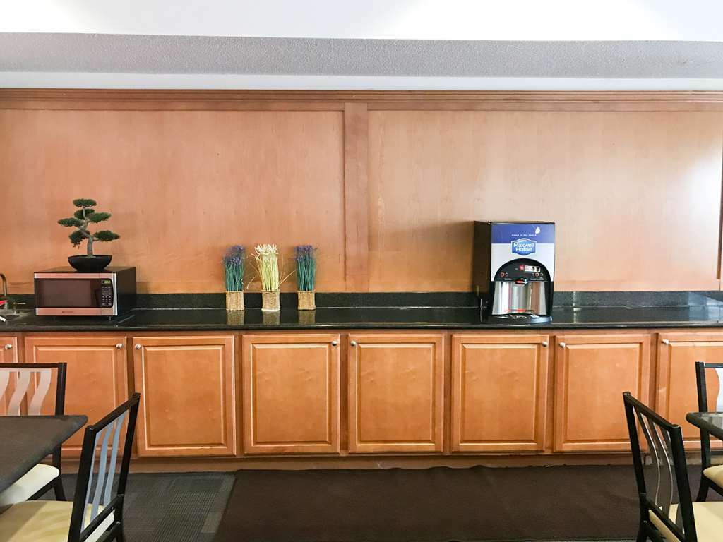 Red Roof Inn Plus+ & Suites Savannah - I-95 Georgetown Restaurant bilde